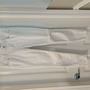 White Old Navy Rockstar Skinny Jeans